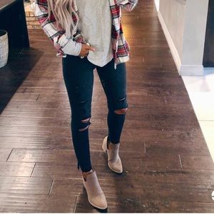 Black Abercrombie & Fitch jeans